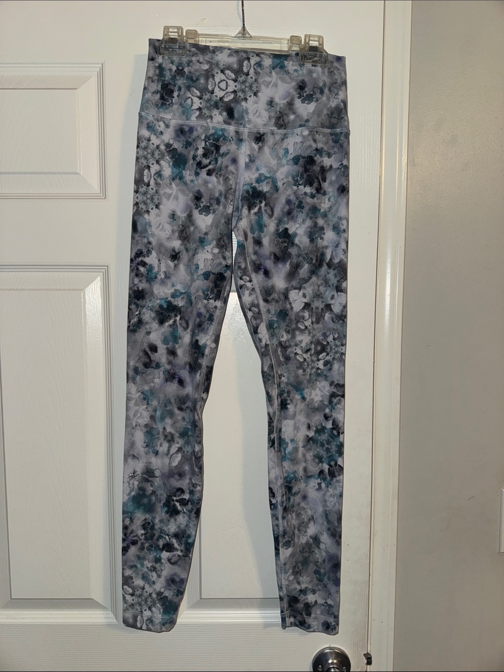 lululemon athletica Gray and Teal Patterned High-Rise Leggings
